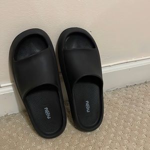 Target cloud slippers